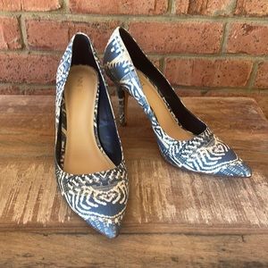 Nine West blue and cream printed heels